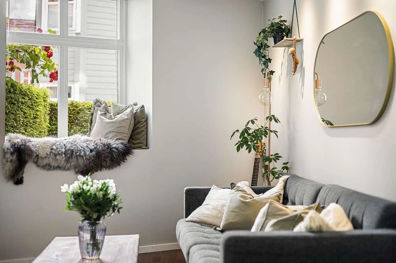 Home Window Repair: Tips & Costs